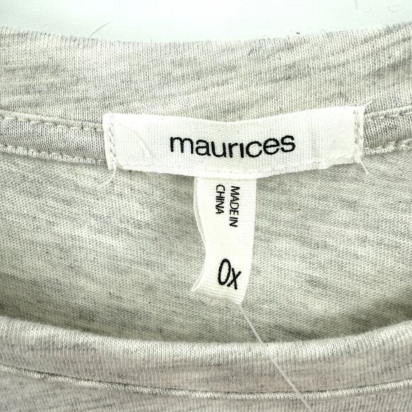 Maurices Shirt Womens 0X Short Sleeve Gray “Love Is In The Air” Graphic-T New! - Picture 5 of 8